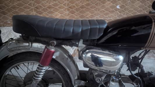 cafe racer seat