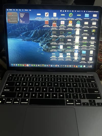 Macbook air M1 excellent condition