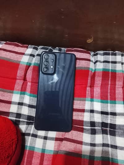 This mobile is non pta 1 month sim working without box 10/9 condition