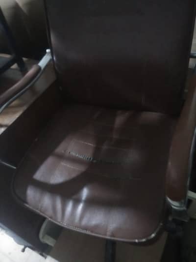 2 office chair condition 8/10  03077229501