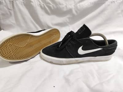 40 Number Black Nike Leather Shoes