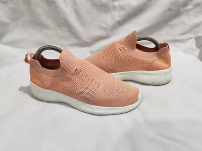 39 Number Leftover Ladies Shoes