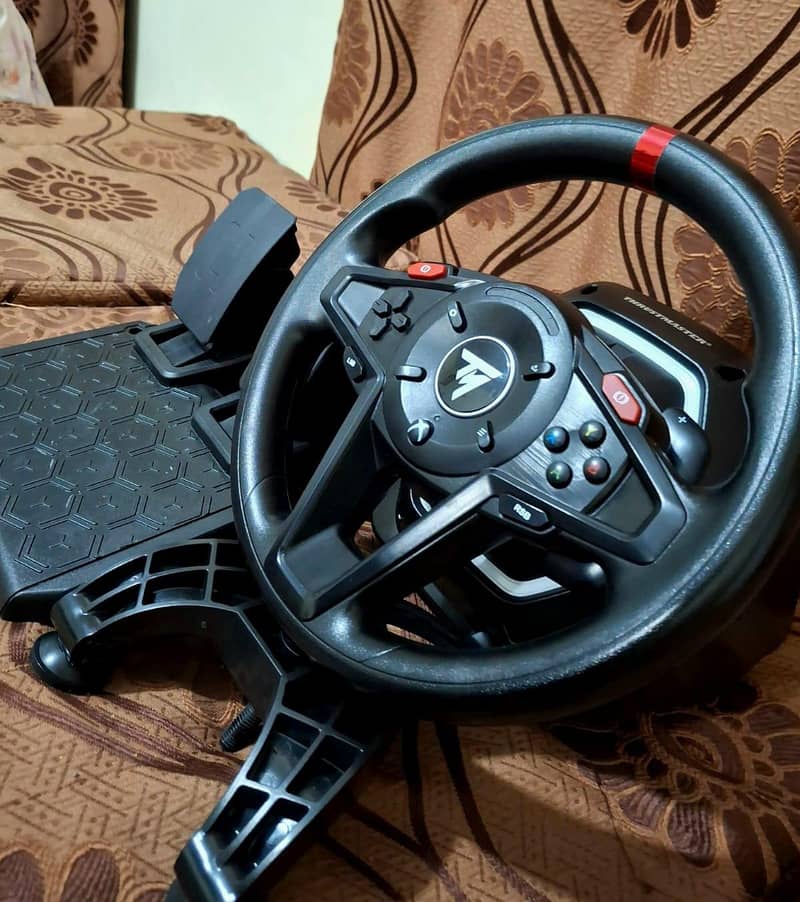 thrustmaster heel t128 1