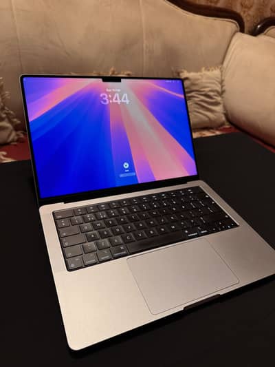 Macbook Pro M1 Pro | 32 GB RAM | 512GB SSD | 2021