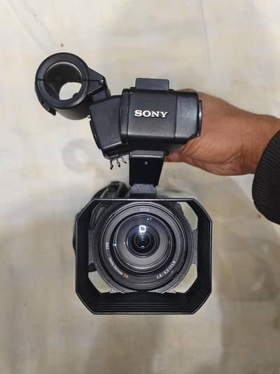 Sony PXW-X70 Camera
