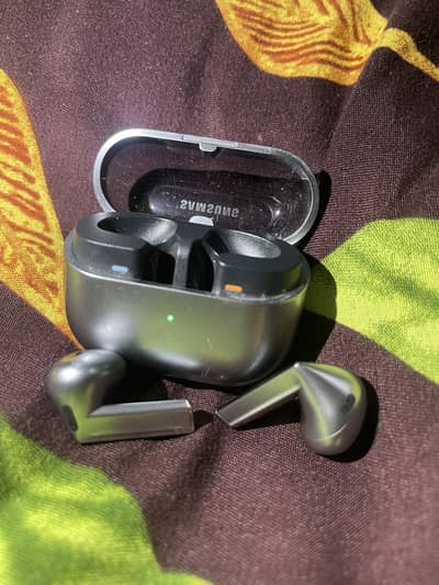 Samsung Galaxy Buds 3 original purchased from dubai