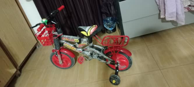 kids Cycle Almost New Condition
