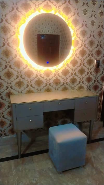 king size bed 2 side tables & dressing table with mirror