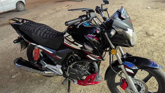 Honda CB 150 6000KM only