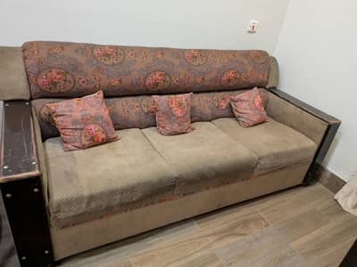 6 Seater Sofa Set Foam is In Good Coundation