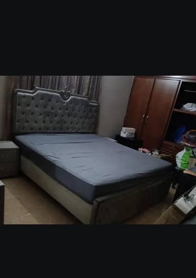 bed  side tables dressing table without mattress