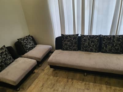 5 seaterbsofa set with cushions. . . excellent condition