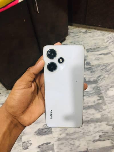 infinix hot 30 play 4/64 with box