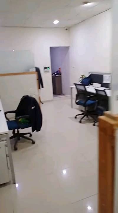Main University Road Shop For Rent In Gulshan Block 13b