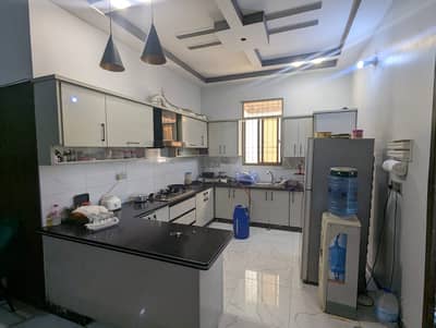 PORTION FOR SALE 1st Floor 200 Sq Yards. 3 BED Drawing and Dining