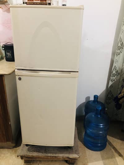 DAWLANCE REFRIGERATOR WORKING CONDITION 03456009405