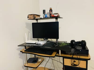 Computer table for sale