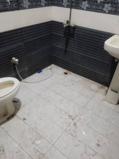 2 bed lounge ready for shifting