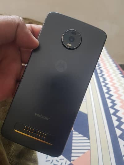 Moto Z4