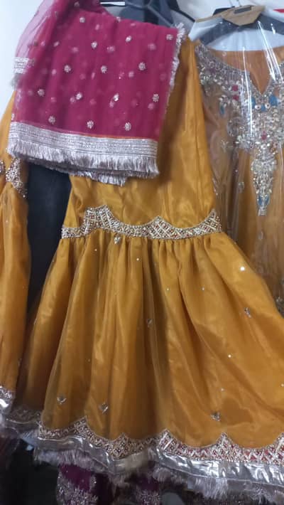 bridal mehndi outfit