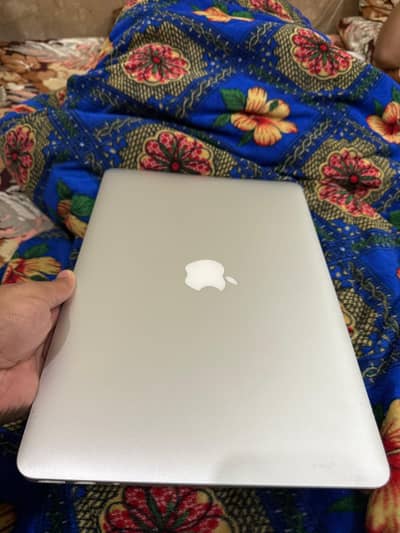 MacBook air 2017 8/256