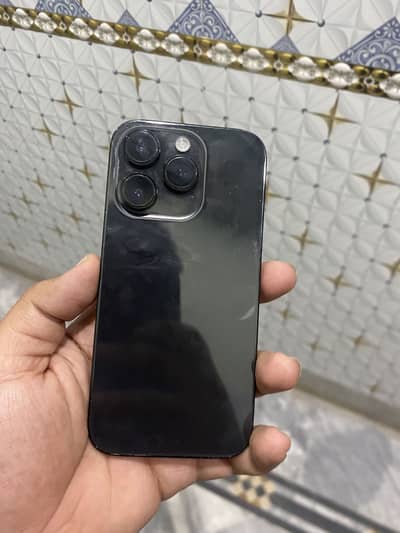 iPhone 14 pro read ad