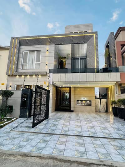 Modern Designed 10 Marla House in DHA Phase 8