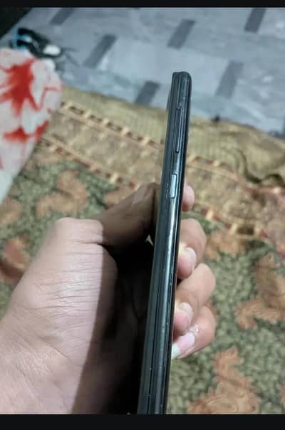 Side buttons Thora SA zor sy chalty hain WhatsApp 03249775018