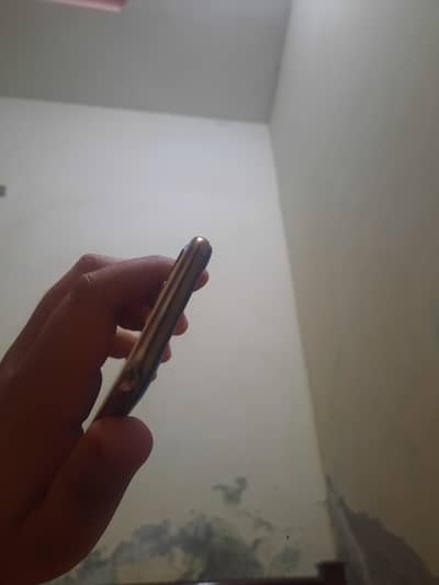 iPhone 11 pro 64gb wattapp number 03284638628