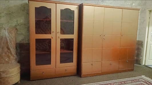 showcase and 3 door Almari