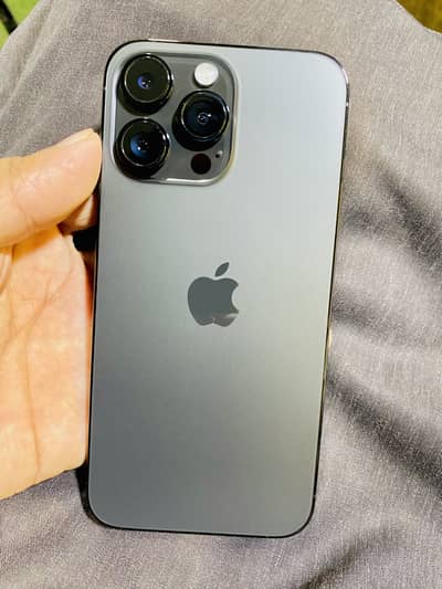 14pro max 256 gb 100 btry Almost 10,10 condition with Orginal cahrge