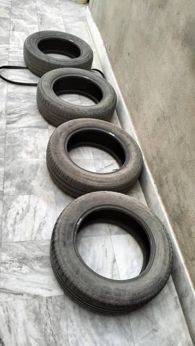Used Tubeless Tyre 7/10