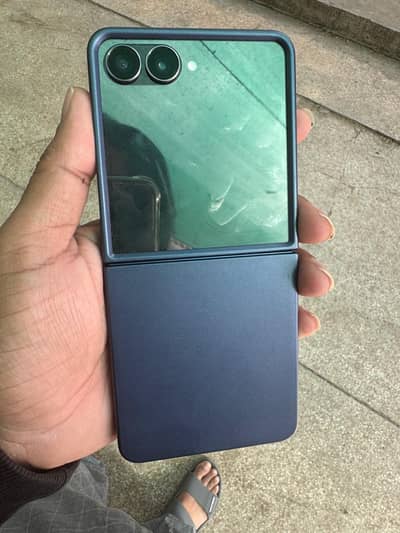 Samsung Mobile Z Flip 7