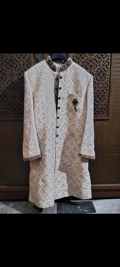 Sherwani Qulla and Khussa
