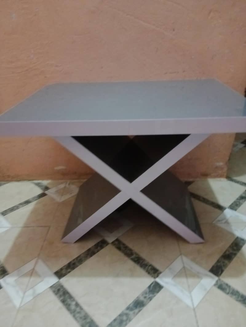 coffee table 0