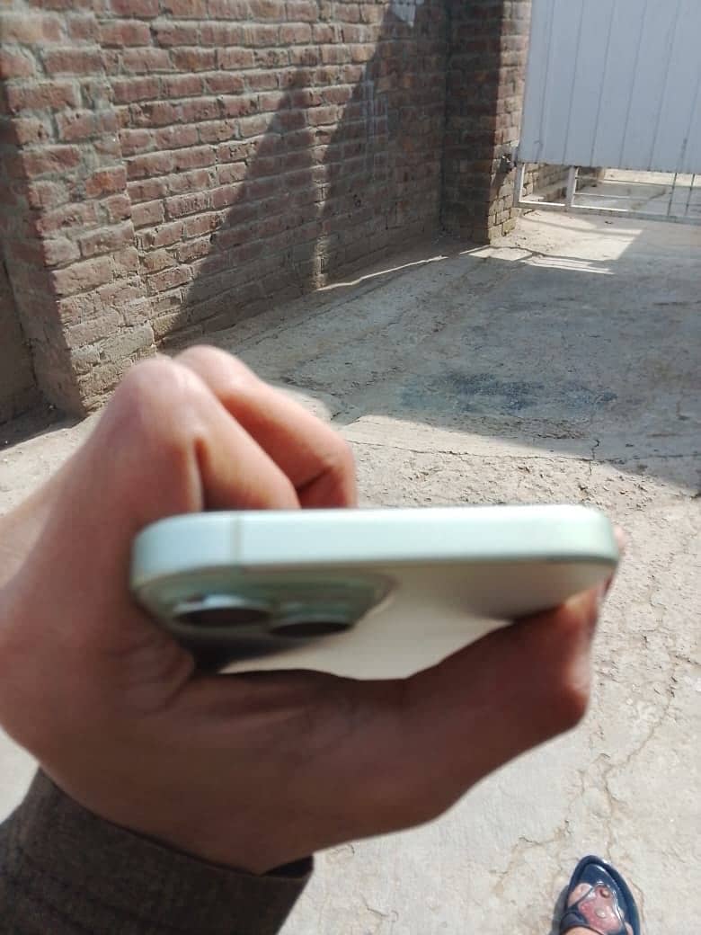 IPHONE 15 simple jv 5