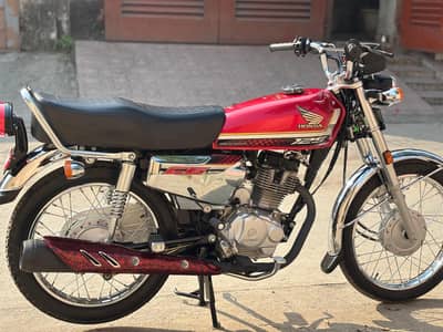 Honda CG125 Special Chrome Edition