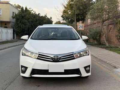 TOYOTA COROLLA GRANDE 2015 ALTIS 1.8 ORIGINAL LAHORE REGISTERED