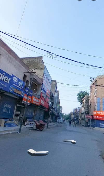 8 Marla Commerical Building Linked Hall Road avail for Rent only