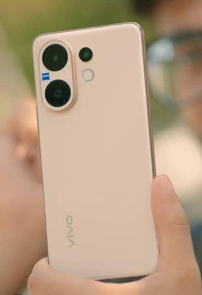 Brand New Just Like Box Open  Vivo V60 Gold 256 GB 11 months warrnty