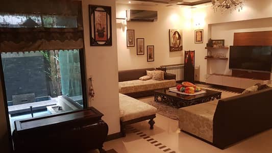 1 KANAL BEAUTIFUL FULLY FURNISHED HOUSE FOR SALE DHA PHASE 3