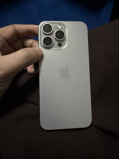 Iphone 15 pro max dual phesical 90%