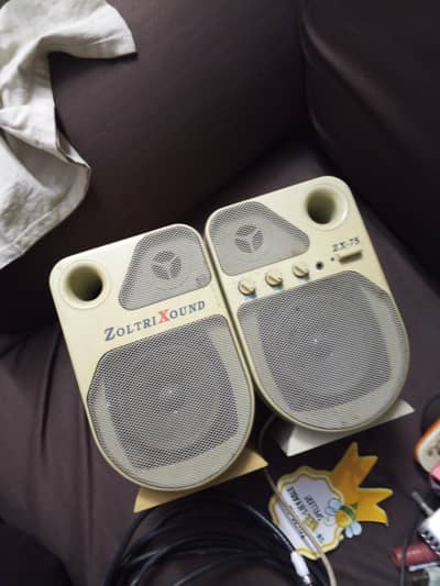 speekar or monitor for sale