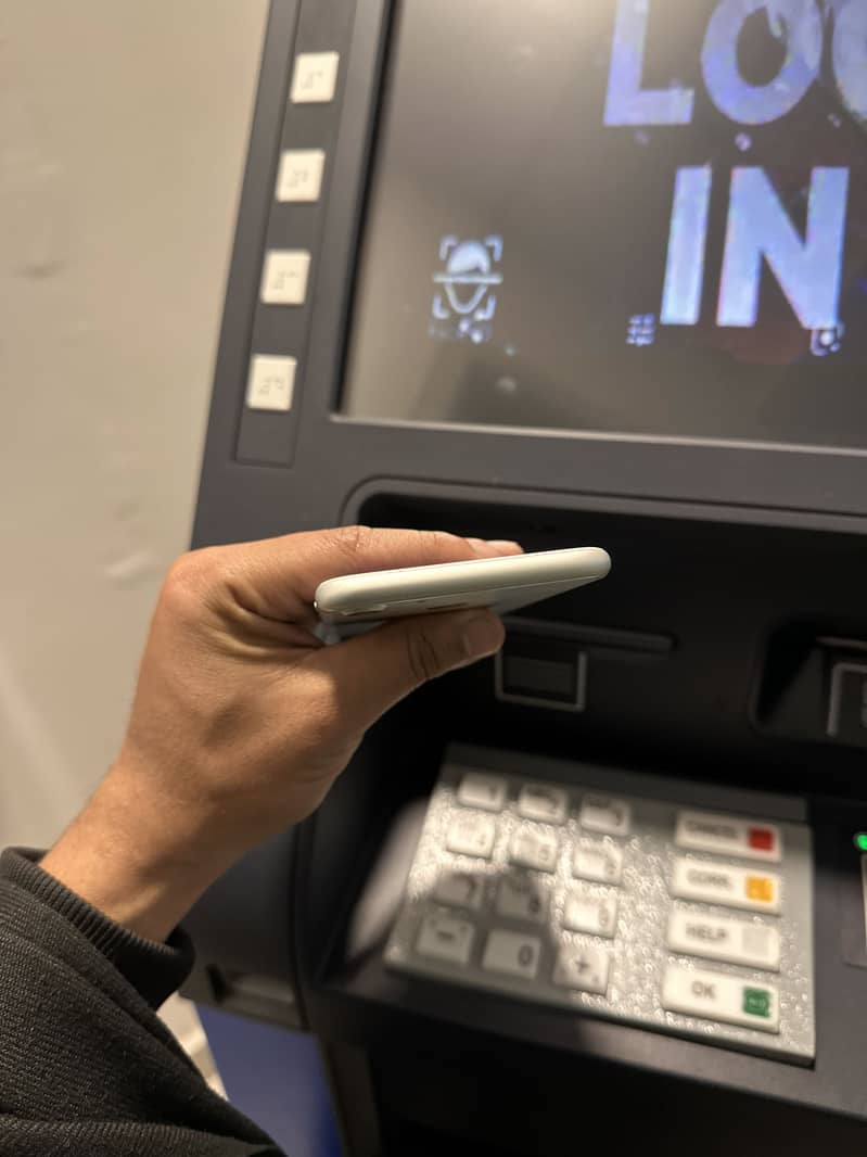 Iphone 7 Sim working 3