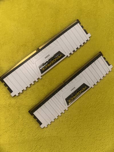 16GB (8GB x 2) Corsair Vengeance DDR4 RAM with Box & Lifetime Warranty