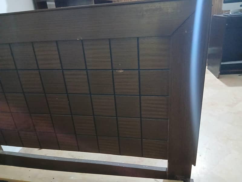 single stylish bed 0