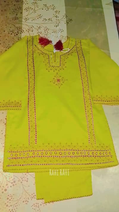 Khoobsurat Hath ki Karhai wala Yellow Kurta/Suit (Brand New)