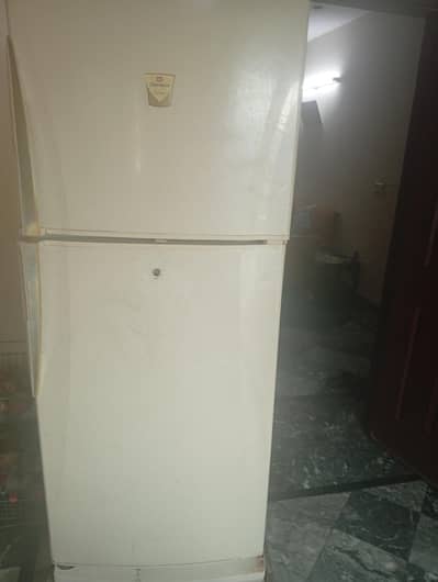 dawlance 2 doors nice cooling full size