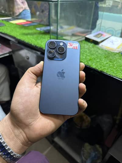 iphone 15 pro Jv non PTA 128 gb better health 88 condition 10/10
