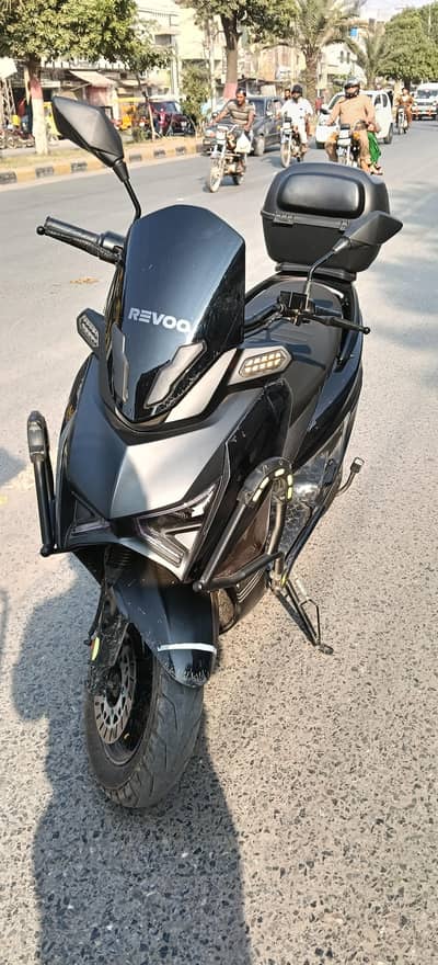 Revoo e52 electric bike